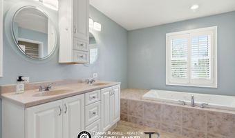 3920 Eagle Dr, Casper, WY 82604