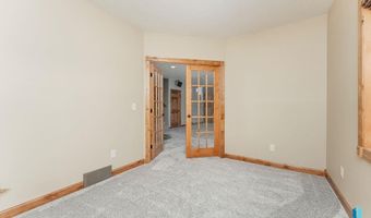 1817 W Ashton Trl, Brandon, SD 57005