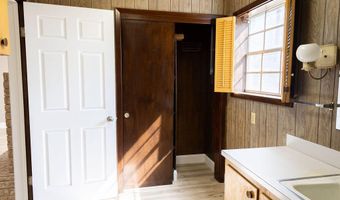 1058 S Berwick Ave, Basile, LA 70515
