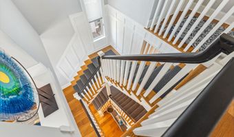 25 W 32nd St, Avalon, NJ 08202