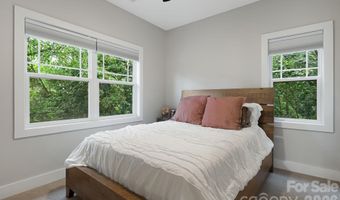 29 Winding Rd, Asheville, NC 28803