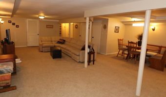 714 Edgewood Dr, Batesville, IN 47006