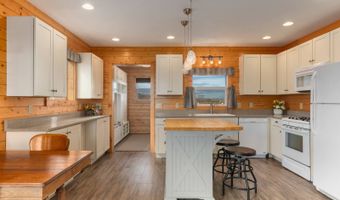 52 Rd 8 UC, Clark, WY 82435