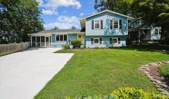 3831 N VERNON St N, Arlington, VA 22207