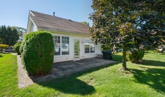 11 Nautical Ct, Bayville, NJ 08721