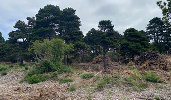 20 St SW, Bandon, OR 97411