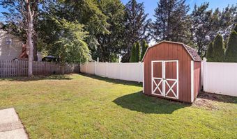 3 Renier Ct, Middletown, NJ 07748