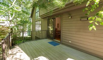 555 Glendale Cir, Ann Arbor, MI 48103