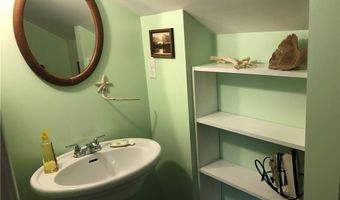 14 Brinley St 5, Newport, RI 02840
