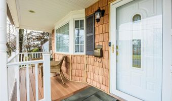 88 Evans Ave, Albertson, NY 11507