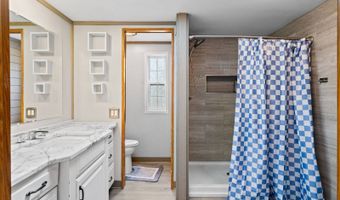802 QUEEN ANN Rd, Amsterdam, NY 12010