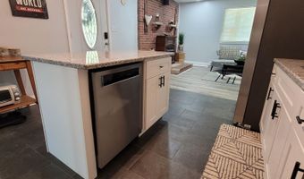 7 Holiday Ct, Albrightsville, PA 18210