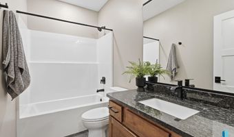 405 N Sunshine Ave, Brandon, SD 57005