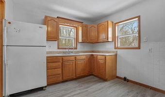 2218 Lee Dr, Akron, OH 44306