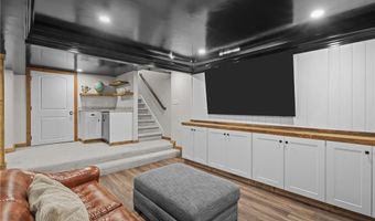 1004 Great Rd, Lincoln, RI 02865