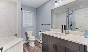 833 Ocean Ave, Beachwood, NJ 08722