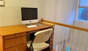 34 Marian Ave, Narragansett, RI 02882