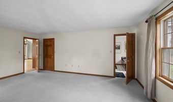 9 Maxwell Dr, Brookline, NH 03033