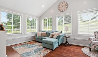 4122 Denise Dr, Ashtabula, OH 44004