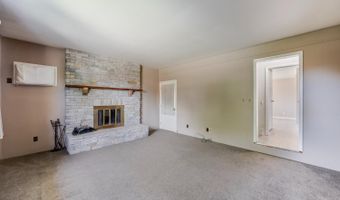 421 Country Club Dr, Batesville, IN 47006