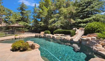 13331 Waco Dr, Apple Valley, CA 92308