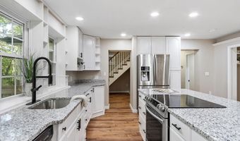 49 Sebbins Pond Dr, Bedford, NH 03110