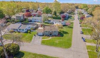 1 Pinehurst Rd, East Providence, RI 02915