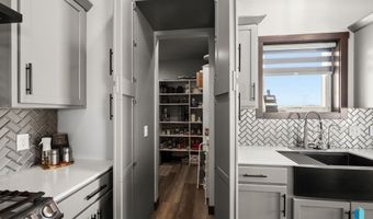 1625 W River Bend St, Brandon, SD 57005
