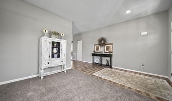 43 Burroughs Dr, Ashville, OH 43103