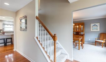 175 Crown Royal Dr, Amherst, NY 14221