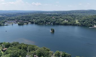 15 Wondy Way, Danbury, CT 06811
