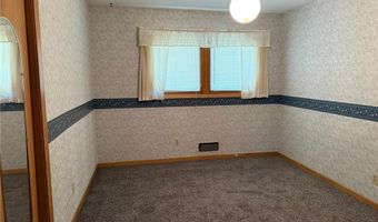 314 Burr Oak Dr, Albert Lea, MN 56007