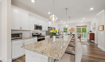 12428 SEA OAKS Ln 4, Berlin, MD 21811