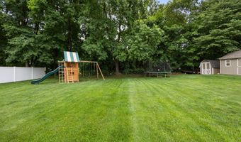 139 Contour Dr, Cheshire, CT 06410