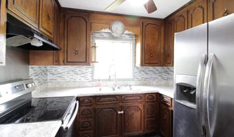 136 Morris Dr, Alma, GA 31510