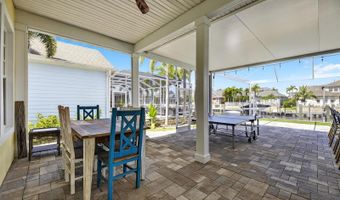 5720 TORTOISE Pl, Apollo Beach, FL 33572