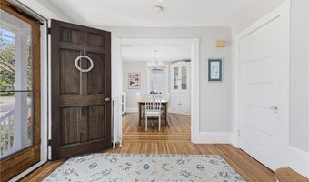 10 Eustis Ave, Newport, RI 02840