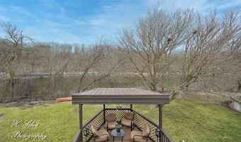1402 Winaki Trl, Algonquin, IL 60102