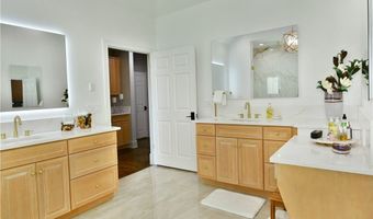 460 Club Dr, Aurora, OH 44202