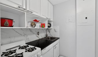 1121 ARLINGTON Blvd N 706, Arlington, VA 22209