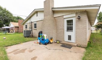 8209 NW 28th St, Bethany, OK 73008