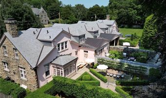 2 Hazard Ave, Newport, RI 02840