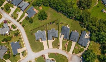 821 E Golden View Ln, Boiling Springs, SC 29316