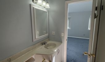 52 Deer Run 52, Bethel, CT 06801