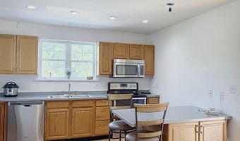 21 Ohandley Dr, Amenia, NY 12501