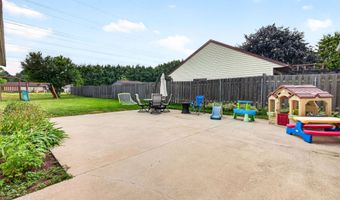 1645 E ROELAND Ave, Appleton, WI 54915