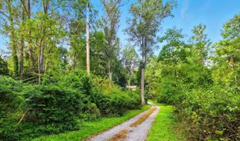 58 ORCHARD Rd, Fleetwood, PA 19522