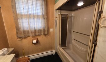 54 Slocum St, Acushnet, MA 02743