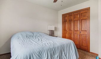 101 S Summer Ave, Brandon, SD 57005