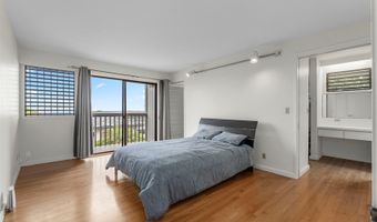1789 Laukahi St, Honolulu, HI 96821